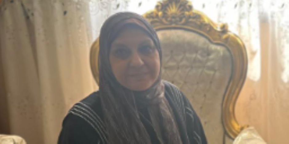 بعد 14 عامًا من الترمل.. الأم المثالية ببورسعيد تروي قصة صبر وكفاح: وعدت أولادي أوصلهم للقمة ووفّيت