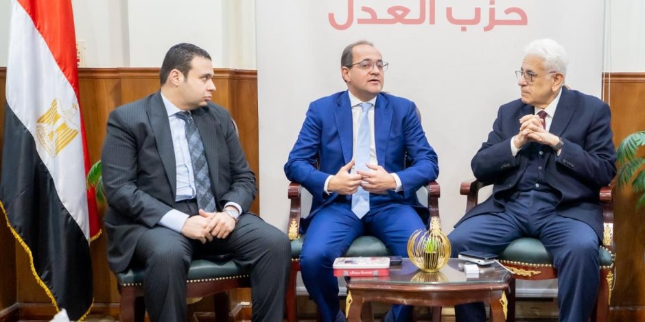 وزير المالية في حوار مع قيادات حزب العدل: قمنا بإعادة ترتيب أولويات الإنفاق في ظل الظروف الاستثنائية الصعبة