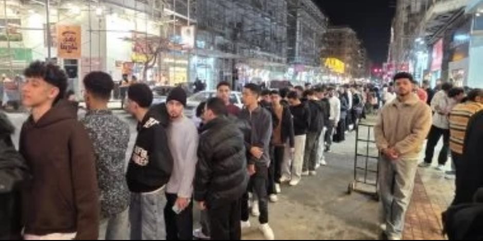 طوابير على عرض فيلم إيجي بيست بسينمات وسط البلد في وقفة عيد الفطر