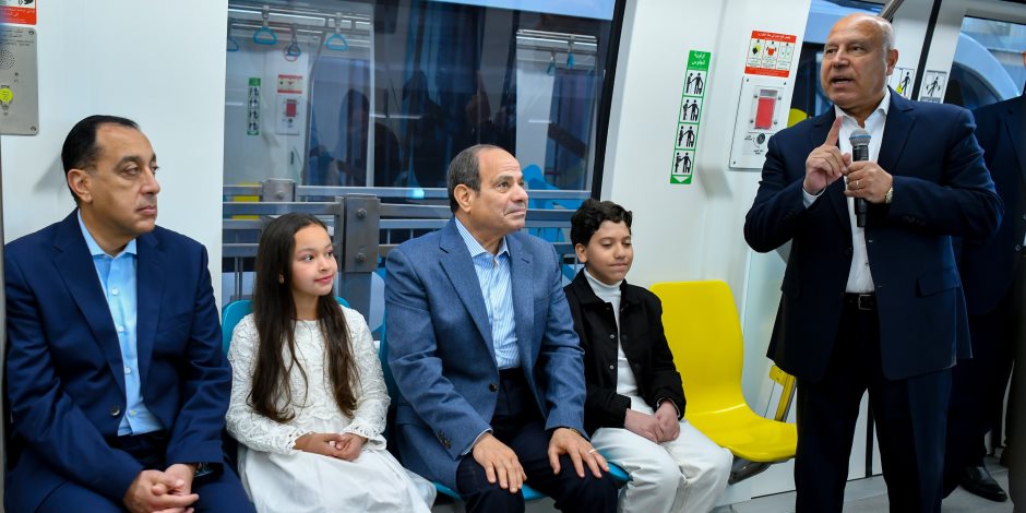 نقلة فى وسائل النقل الجماعى.. الرئيس السيسى يفتتح مشروع مونوريل شرق النيل "صور"