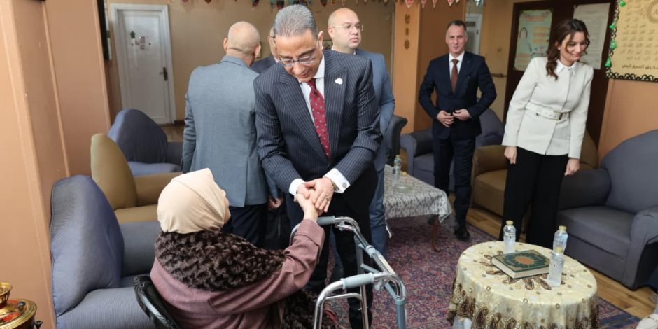 محافظ الجيزة يزور دور الأيتام ورعاية المسنين بالعجوزة