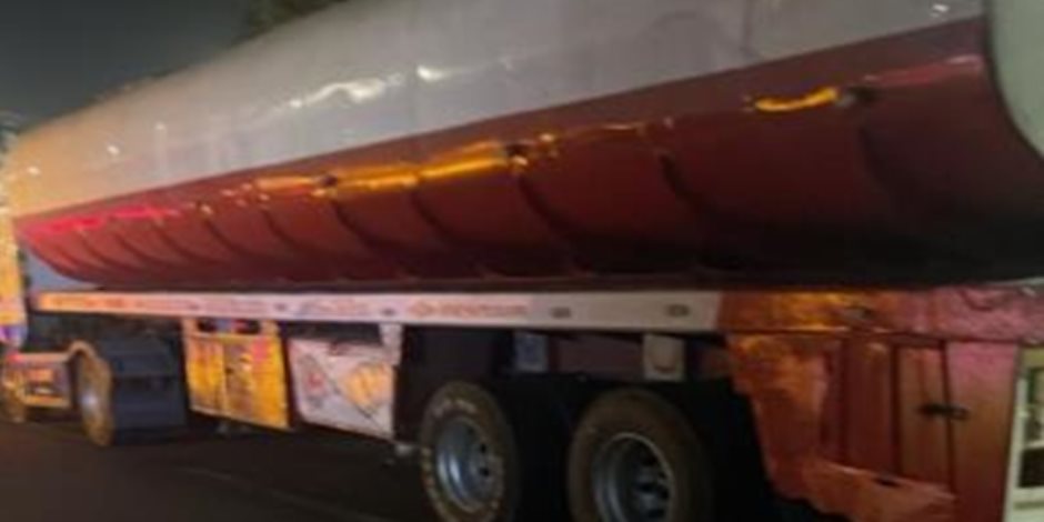 إحباط تهريب 100 طن مواد بترولية بميناء الإسكندرية البحرى محظور تصديرها 