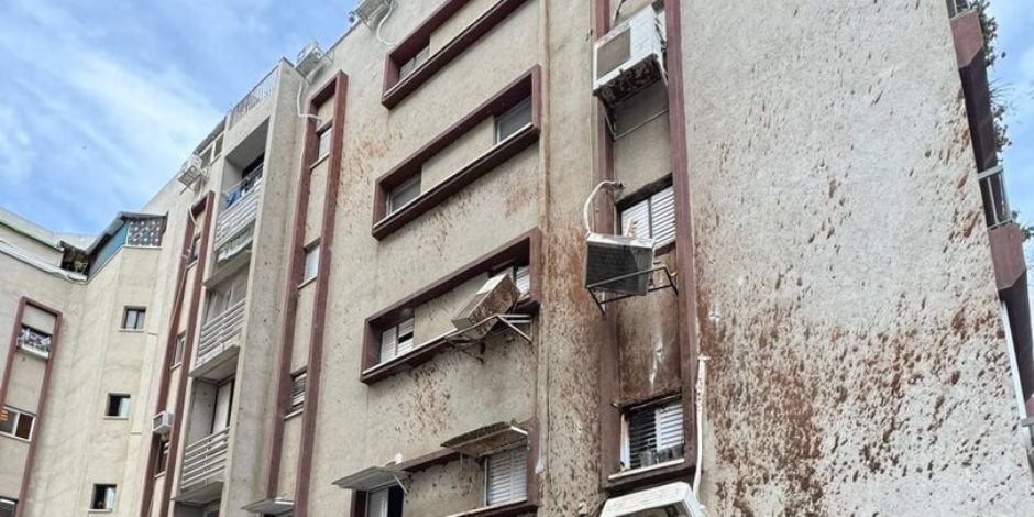 استنفار واندلاع حريق في بات يام عقب قصف إيراني على وسط إسرائيل