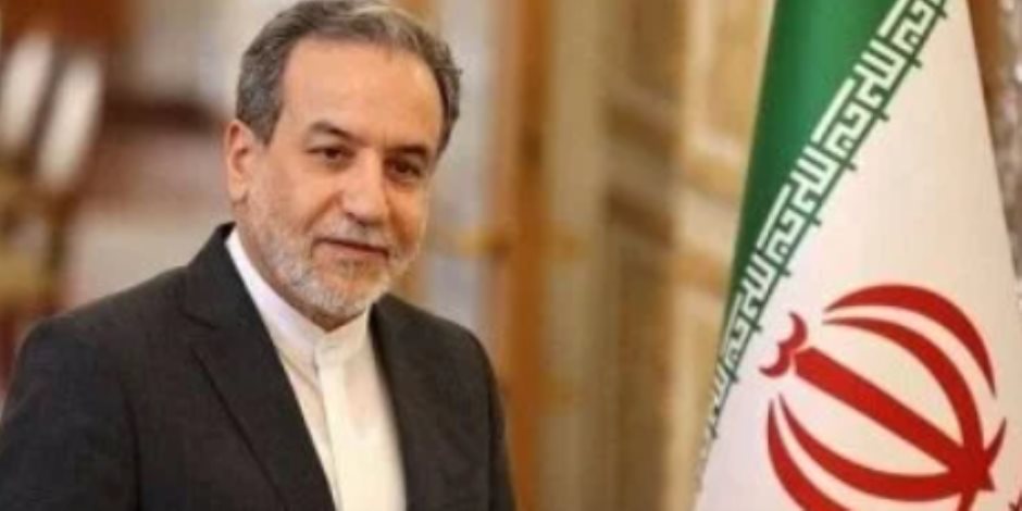 إيران تنفي إغلاق هرمز وتحمل الغرب مسؤولية التردد: لا حرية ملاحة دون حرية تجارة