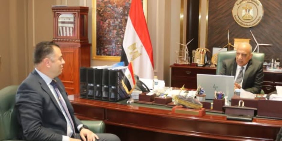 وزير الكهرباء يجتمع بمدير عام المؤسسة الحكومية الروسية للطاقة الذرية "روسآتوم"