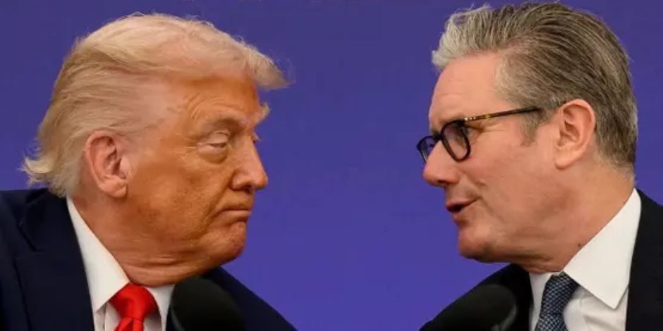 فيديو ساخر يشعل الجدل.. ترامب يسخر من رئيس وزراء بريطانيا