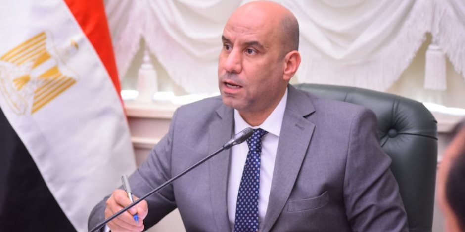 حملات تفتيش ميداني جديدة لمتابعة تنفيذ قانون العمل داخل "بيئة لائقة" لصالح طرفي الإنتاج