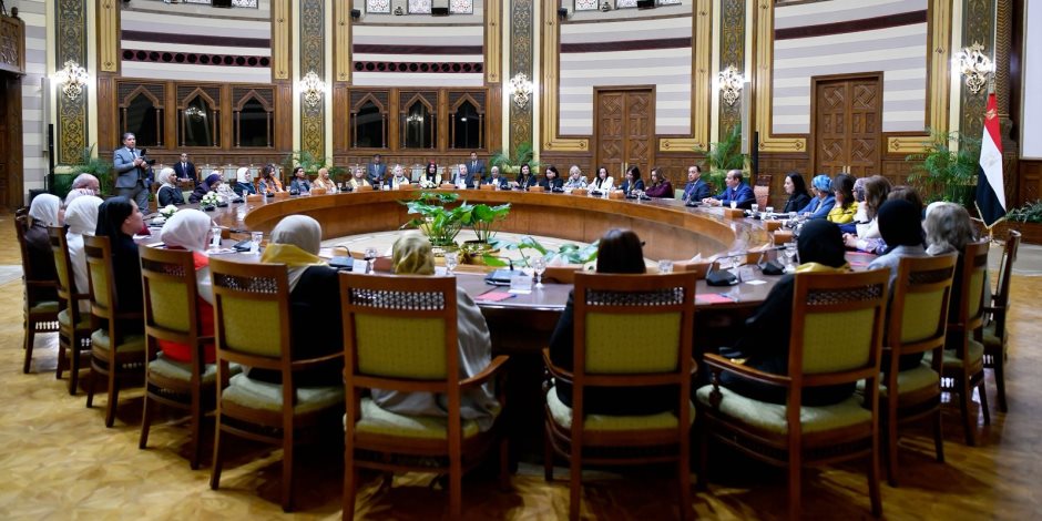 الرئيس السيسي: سنواصل تعزيز مشاركة المرأة والتصدى لأى تحديات قد تعيق دورها