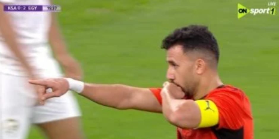 تريزيجيه يضيف الهدف الثانى لمنتخب مصر فى مرمى السعودية