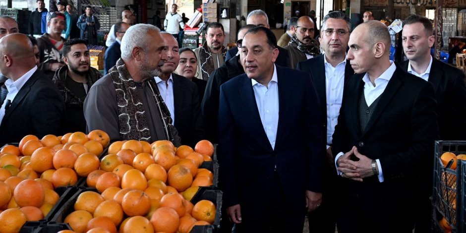 رئيس الوزراء: هناك وفرة فى السلع واستقرار أسعار السلع رغم التحديات