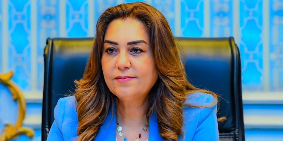 وزيرة التنمية المحلية والبيئة تعلن بدء تنفيذ أعمال المرافق بالمرحلة الثانية لتطوير منطقة العتبة بالقاهرة