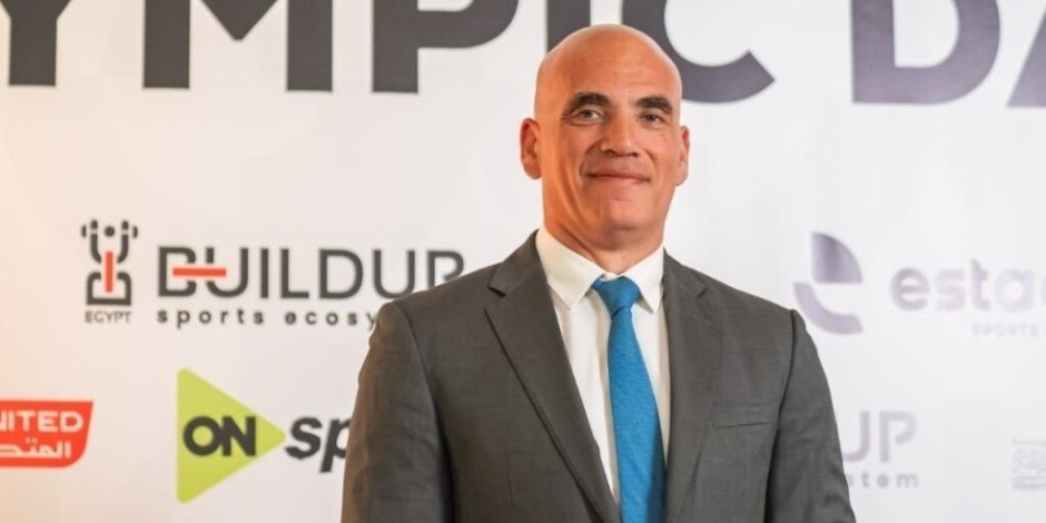 وزير الشباب والرياضة يهنئ شريف القماطي بفوزه برئاسة الاتحاد العربي للتجديف