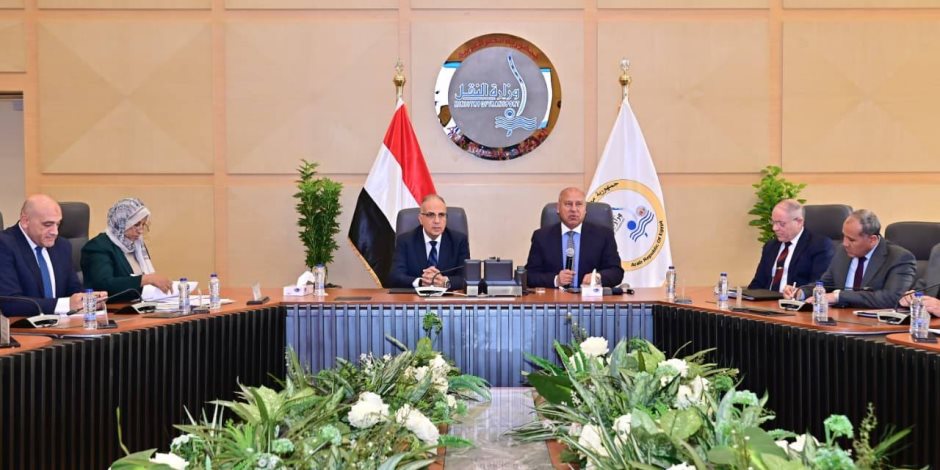 ​وزيرا النقل والرى يناقشان تسريع وتيرة المشروعات القومية وصرف تعويضات نزع الملكية