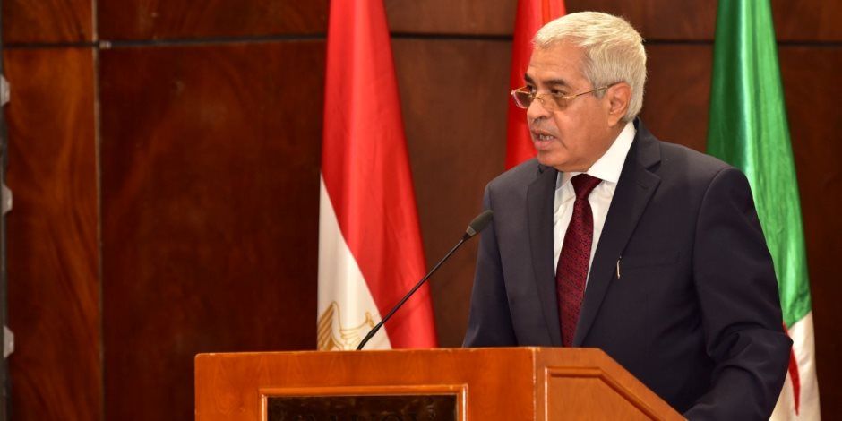 المستشار أحمد خليل: التدفقات المالية العالمية للاتجار بالبشر وتهريب المهاجرين تستفيد من التكنولوجيا