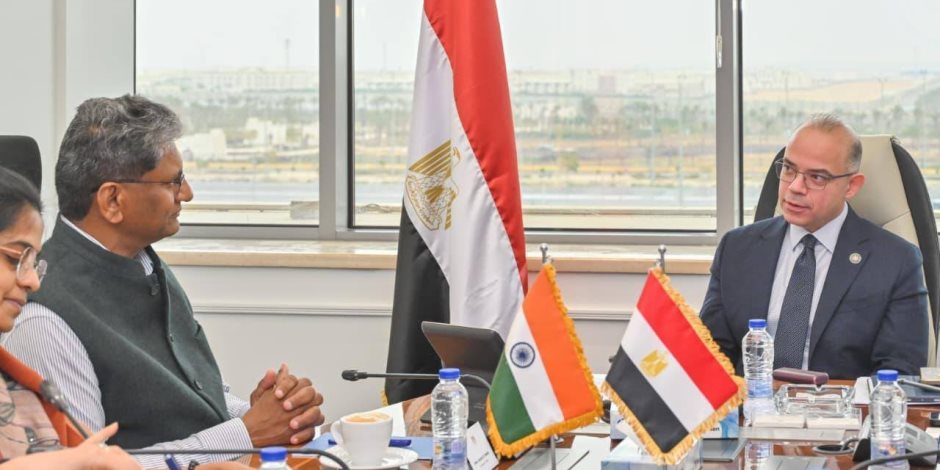 وزير الاستثمار والتجارة الخارجية يبحث مع السفير الهندي بالقاهرة تعميق الشراكة الاقتصادية وزيادة التبادل التجاري بين البلدين