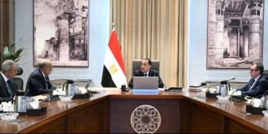 خلال اجتماع اليوم .. مدبولي يستعرض خطة إضافة مشروعات طاقة جديدة ومتجددة على الشبكة القومية