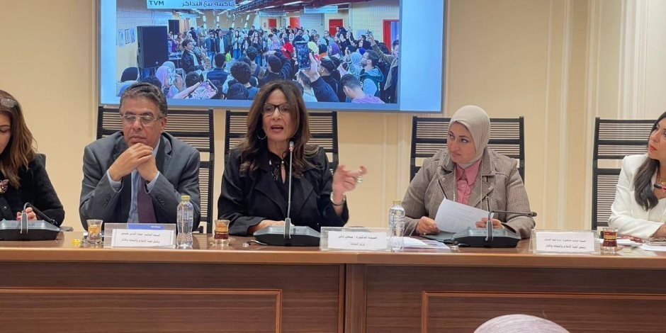 وزيرة الثقافة تستعرض أمام لجنة الإعلام والثقافة والآثار بمجلس النواب خطة تطوير العمل الثقافي 