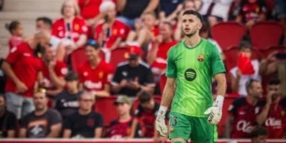 مدرب إسبانيا يستدعى حارس برشلونة قبل مواجهة منتخب مصر