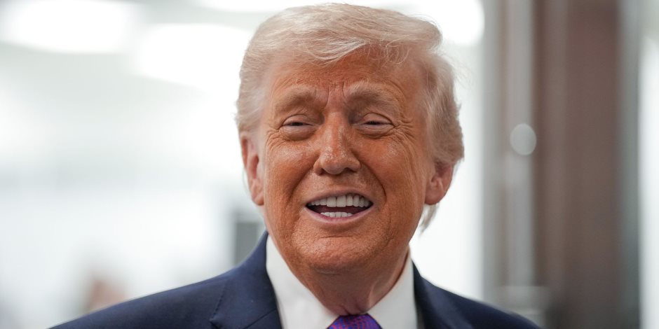 سابقة تاريخية في واشنطن .. ترامب يمثل أمام المحكمة العليا لحسم معركة "حق المواطنة بالولادة"