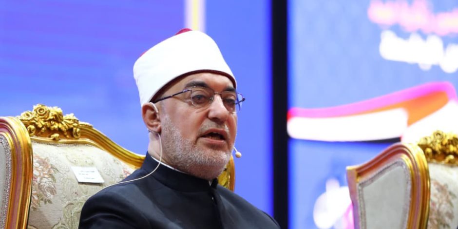 خلال كلمة بجامعة كفر الشيخ.. مفتي الجمهورية يرسّخ معالم الوعي الرقمي المنضبط