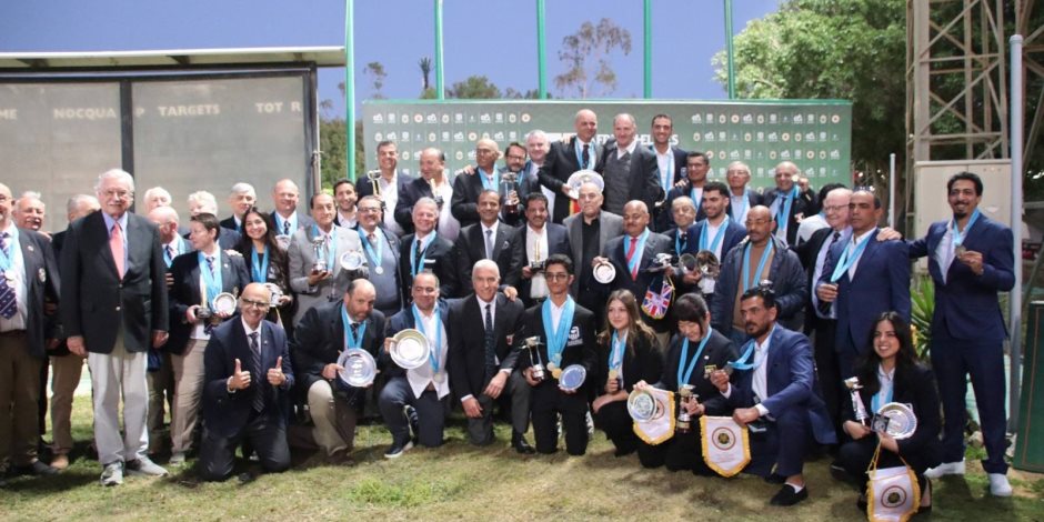 وزير الشباب والرياضة يهنئ أبطال الرماية بعد حصد 31 ميدالية و12 لقب بطل أفريقيا