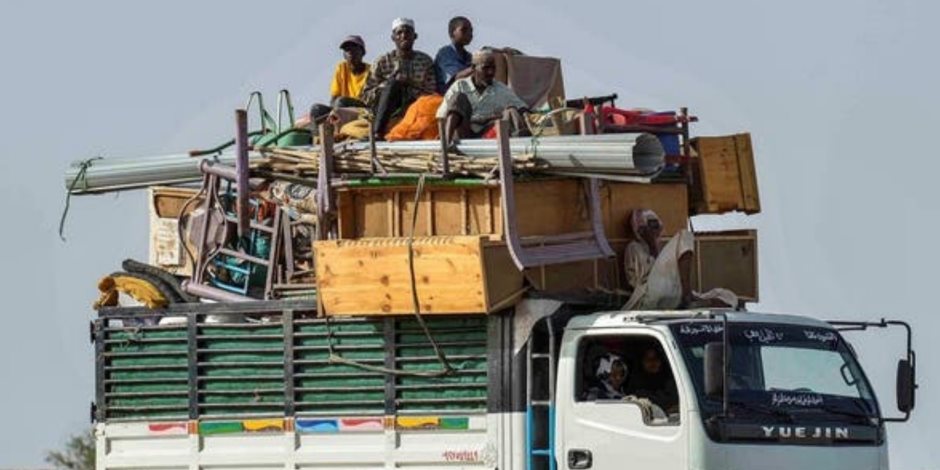 مأساة السودان.. تشرّد الآلاف وحرائق "طويلة" تلاحق النازحين في دارفور
