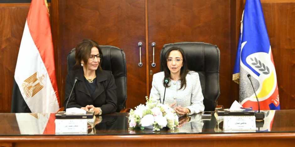 وزيرة الثقافة تزور البحيرة لتوقيع بروتوكول يعيد مكتبة البلدية إلى النور 