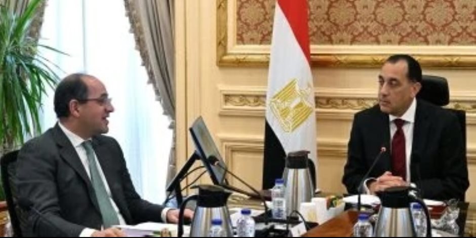 رئيس الوزراء يتابع مع وزير المالية عددا من ملفات العمل