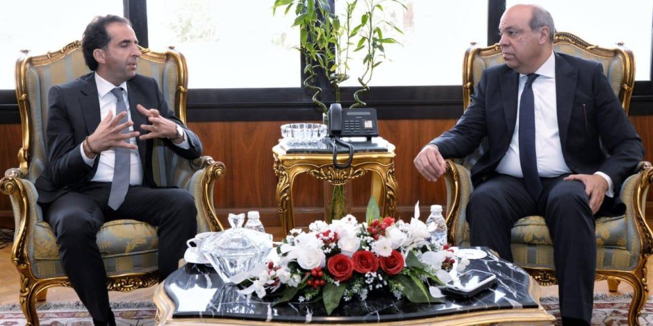 وزير الطيران يبحث مع مايكروسوفت آليات تعزيز التعاون فى مجالات تكنولوجيا المعلومات