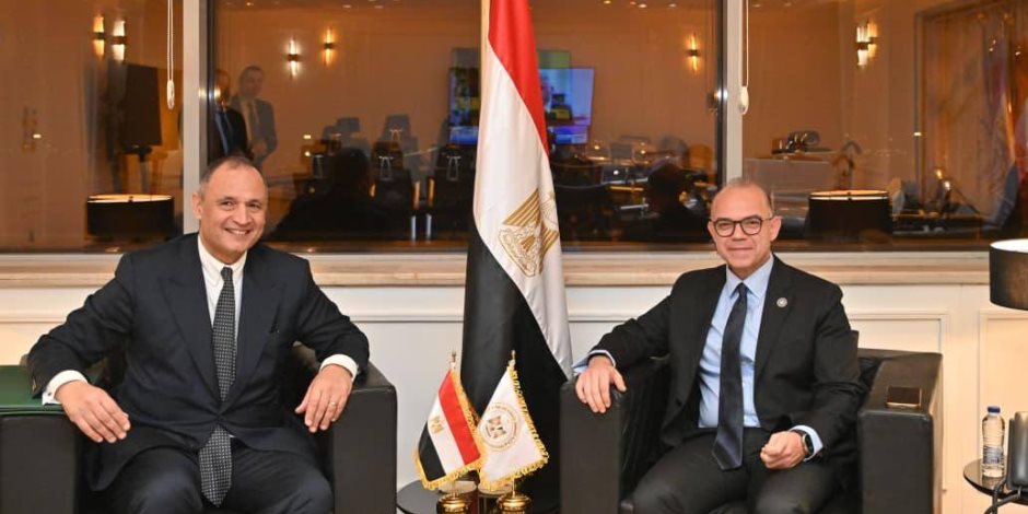 وزير الاستثمار والتجارة الخارجية يجري مباحثات مع وزير التجارة المغربي لزيادة حركة التجارة بين البلدين