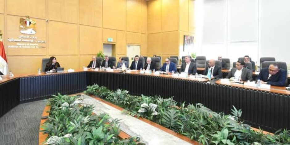 وزيرة الإسكان تبحث مع ممثلي الاتحاد المصري لمقاولي التشييد والبناء تعزيز التعاون المشترك