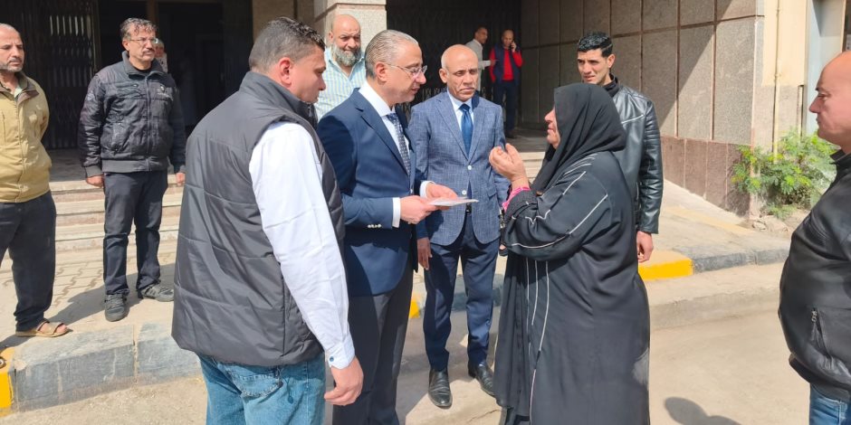 محافظ الجيزة: تكثيف حملات النظافة ورفع 600 طن مخلفات بنفق الطيران بالطالبية 