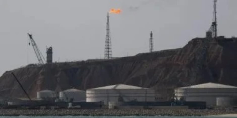 إعلام إسرائيلي: غارات جزيرة خرج استهدفت الدفاع الجوي ولم تطل منشآت نفطية