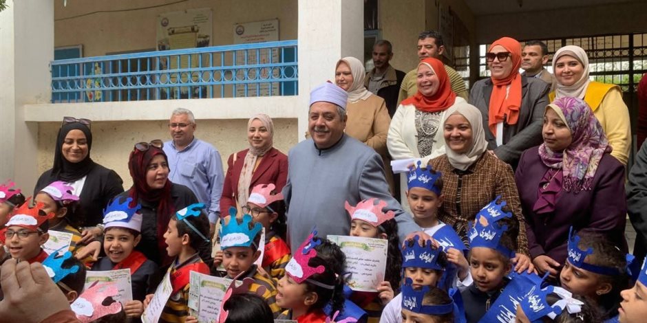 رئيس قطاع المعاهد يتفقد مسابقة "الأزهري الصغير" بلجنة التصفيات بمجمع معاهد مدينة نصر