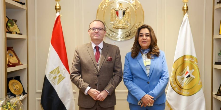 وزيرة التنمية المحلية والبيئة تبحث مع سفير التشيك بالقاهرة مجالات التعاون المشترك