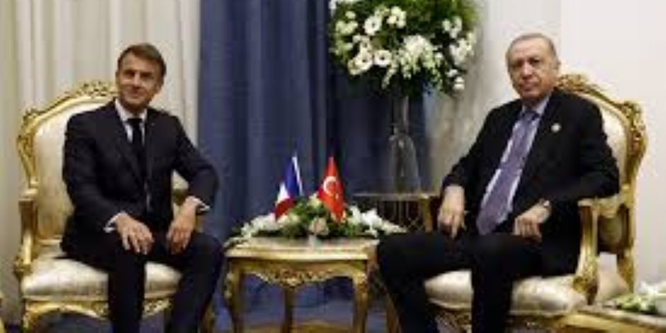 ماكرون وأردوغان يؤكدان ضرورة التوصل لحل دبلوماسي دائم في الشرق الأوسط
