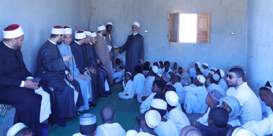 قافلة البحوث الإسلامية تبدأ نشاطها بزيارات ميدانية لحلايب وشلاتين وأبو رماد وسط ترحيب من الأهالي