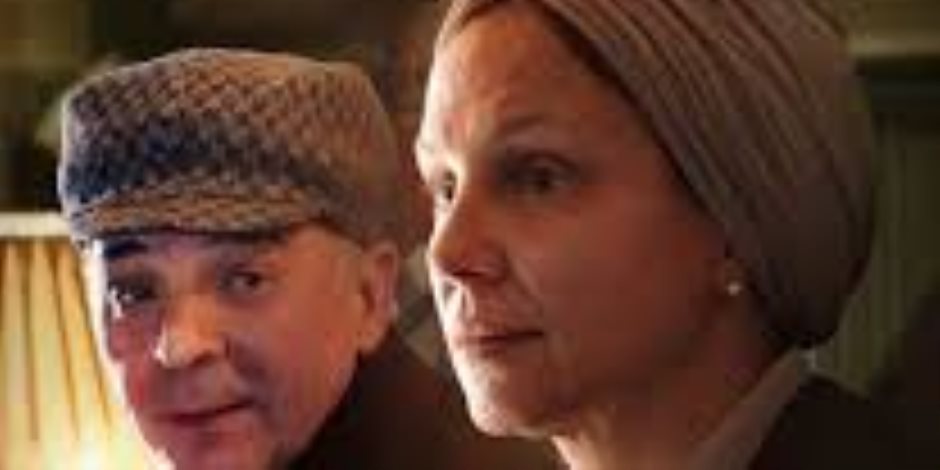  "الإنسان مش محتاج في حياته أكتر من إنه يحس بالونس"..  WATCH IT تروج لفيلم فوتو كوبى بمشهد بين محمود حميدة وشيرين رضا