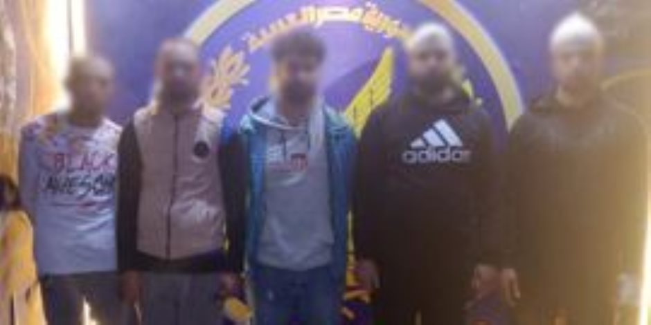 أمن الإسكندرية يضبط طرفى مشاجرة بإستخدام أسلحة بيضاء بسبب معاكسة 