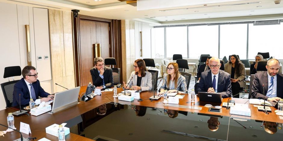 وزير التخطيط يبحث مع البنك الدولي تعزيز الشراكة الاستراتيجية والتباحث حول تقرير المراجعة المالية العامة