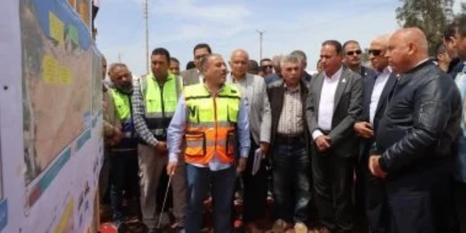 وزير النقل يتفقد طريق بئر العبد ويقف على آخر استعدادات تأهيل الطريق الدولى