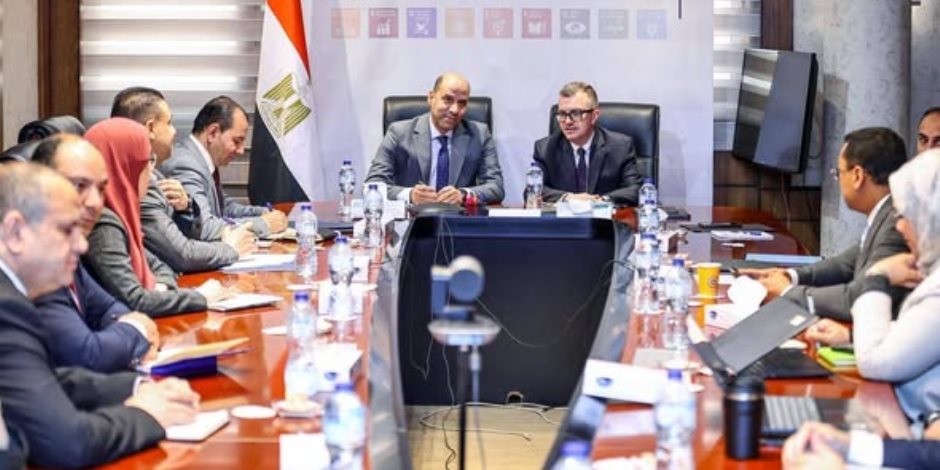 وزيرا التخطيط والعمل يناقشان عددا من الملفات المشتركة لرفع كفاءة ومرونة سوق العمل