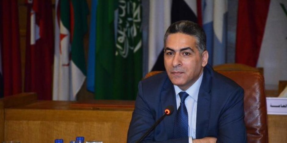  بينها "منتدى سنوي" و"فريق بحثي".. إدارة البحوث بالجامعة العربية تعلن إطلاق مبادرات عملية لتعزيز الهوية 