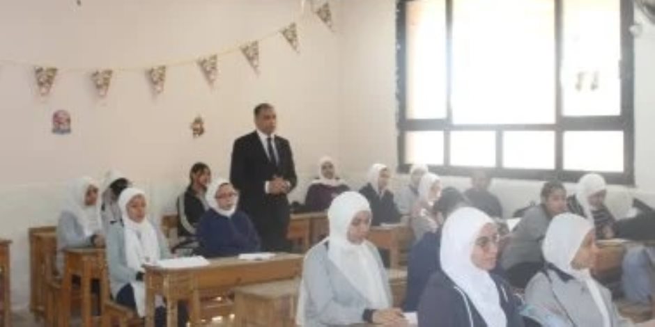 إجراءات تصل للفصل.. توجهات عاجلة لمدارس الجيزة لرصد الطلاب المتجاوزين لنسب الغياب