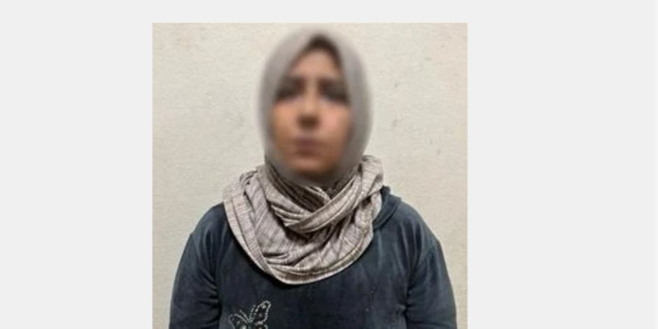 أول صور للمتهمة بخطف طفلة مستشفى الحسين ولحظة إعادة الرضيعة لأسرتها