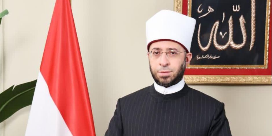 وزير الأوقاف يهنئ السفير رمزي عز الدين رمزي بتعيينه مستشارًا لرئيس الجمهورية للشئون السياسية