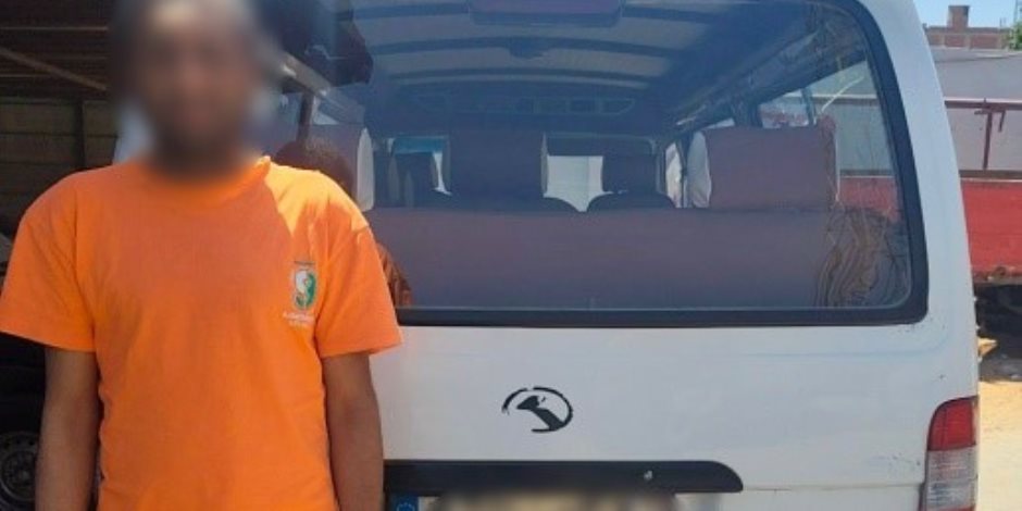 ضبط سائق ميكروباص لرفعه الأجرة عن القيمة المقررة لها بالقاهرة