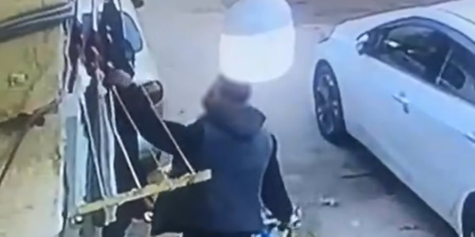 كشف ملابسات قيام شخص بسرقة الملابس من شرفة أحد المنازل ببورسعيد