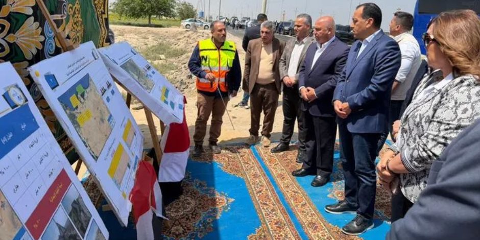 رئيس الوزراء يتفقد أعمال تطوير ورفع كفاءة طريق العريش القنطرة ببئر العبد في شمال سيناء ويوجه بسرعة إنجازه (صور)  