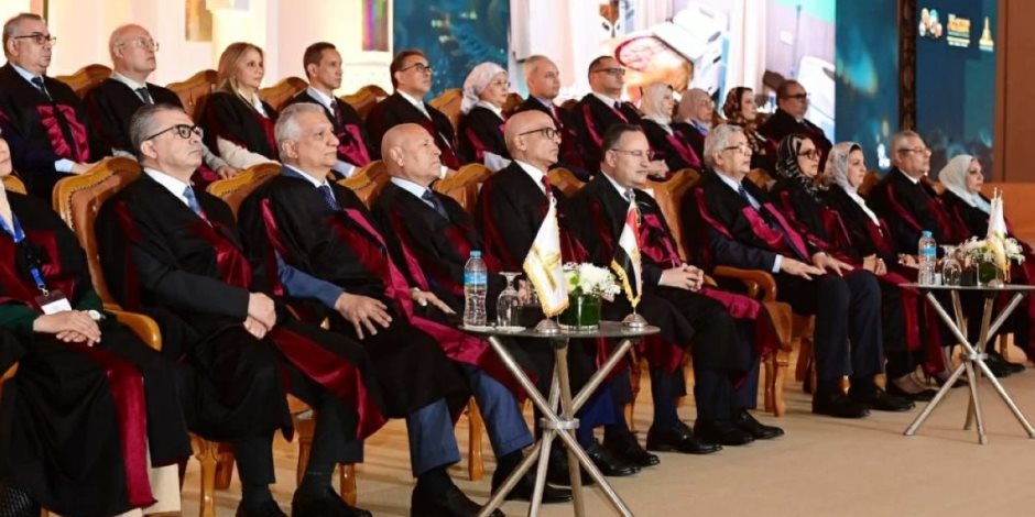 وزير التعليم العالى ورئيس جامعة عين شمس يفتتحان مؤتمر «الجامعات قاطرات للتنمية الوطنية»